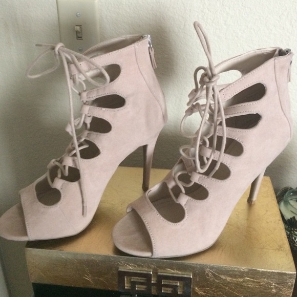 Lace up heels - Picture 3 of 4