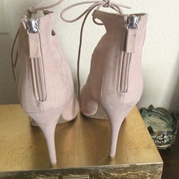 Lace up heels - Picture 4 of 4