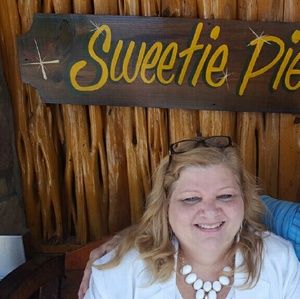 Meet your Posher, Linda