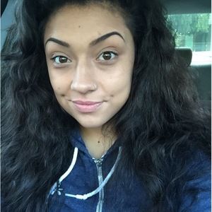 Meet your Posher, Justina