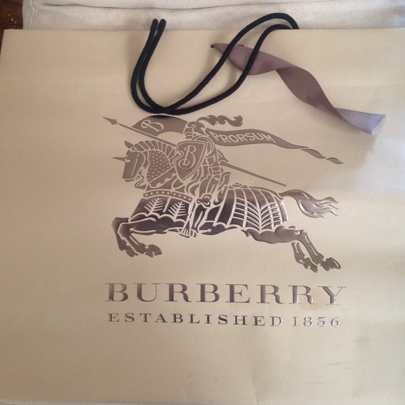 New Burberry paper shopping bag extra large