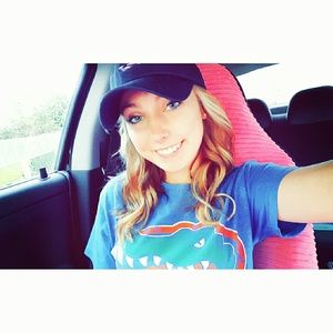 Meet your Posher, Alyssa