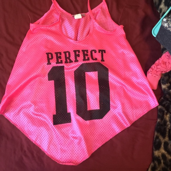 Tank top lose really cute