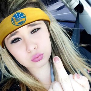 Meet your Posher, Mallory