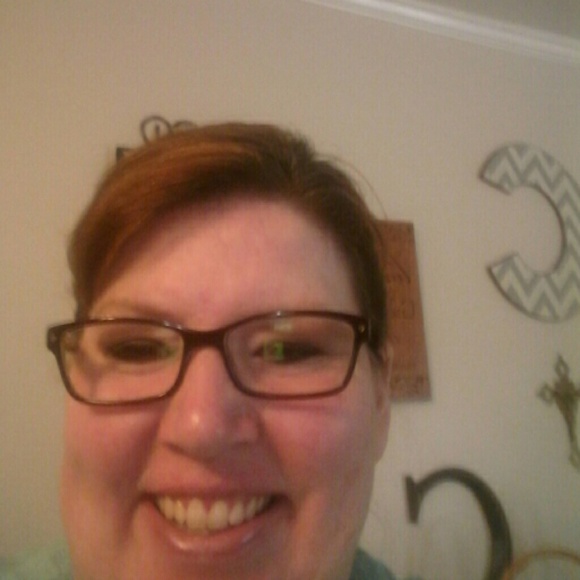 Meet your Posher, Gina - Picture 1 of 1