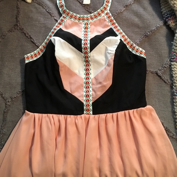 Gianni Bini Dresses & Skirts - High neck halter dress