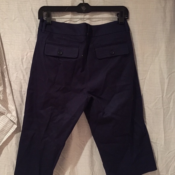 Lily Pulitzer Navy capris - Picture 3 of 3