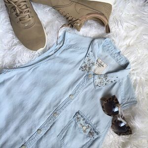 💗Short sleeve chambray top💗