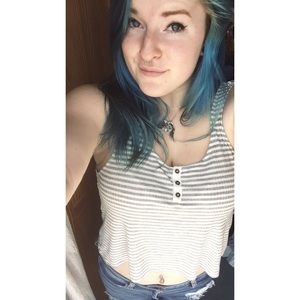 Meet your Posher, Emily