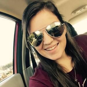 Meet your Posher, Alyssa