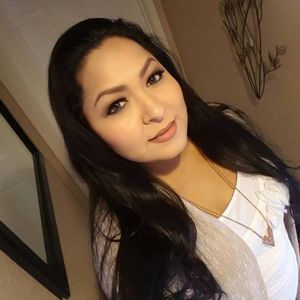 Meet your Posher, Daniela