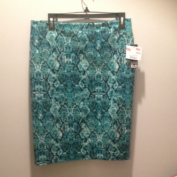 Capri mini skirt - Picture 1 of 1