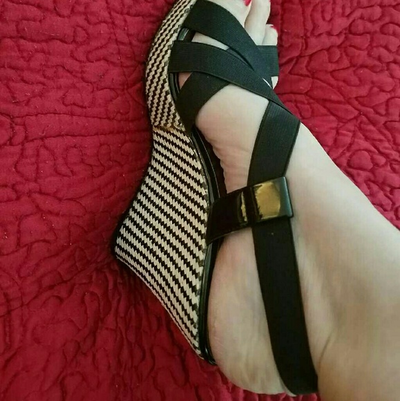 Sandals - Picture 3 of 3