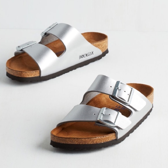 Birkenstock Shoes - Birkenstock Arizona in silver.