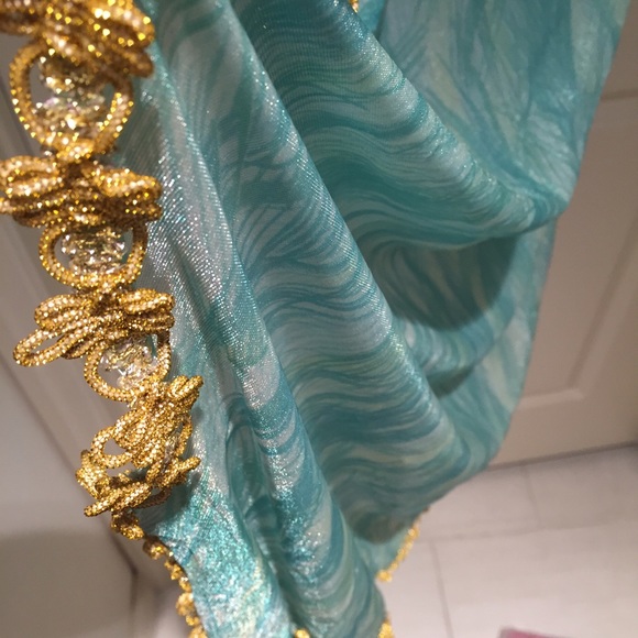 Exotic tunic - Picture 3 of 3