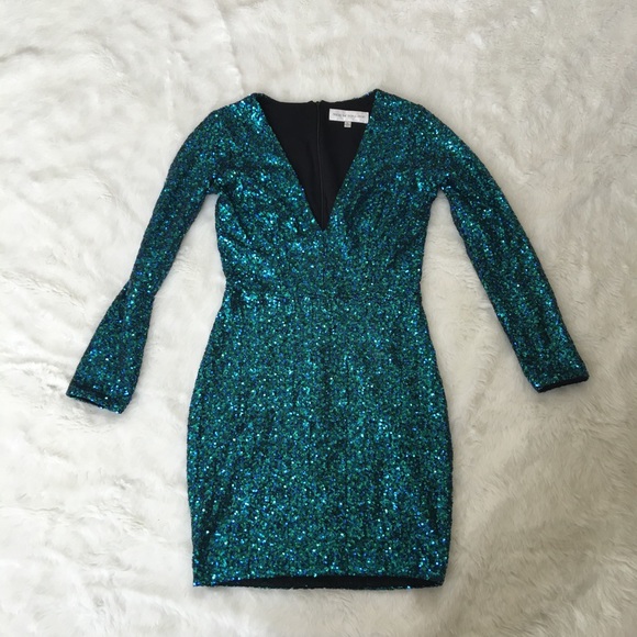 Lulus Dresses & Skirts - Lulus Sequin bodycon