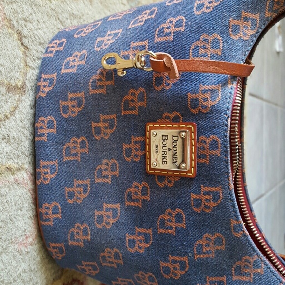 Dooney and Bourke small bucket purse