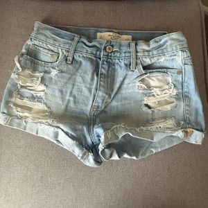 Abercrombie & Fitch light washed shorts