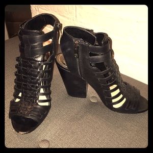Black Gladiator Leather Sandals by Vince Camuto