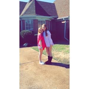 Meet your Posher, Kayla