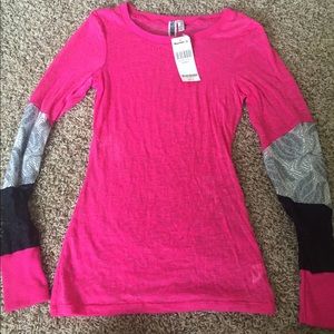 Buckle BKE brand long sleeve shirt.