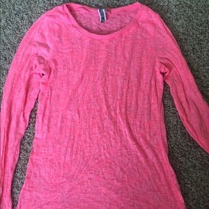 Buckle, BKE brand pink long sleeve shirt.