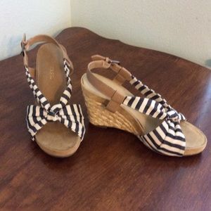 Aerosols sling back sandals