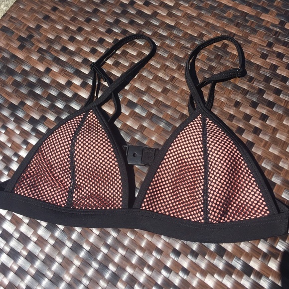 Triangl look a like two piece bikini - Picture 3 of 4