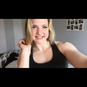 Meet your Posher, Stephanie