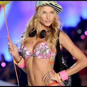 Pink Victoria's Secret Bra