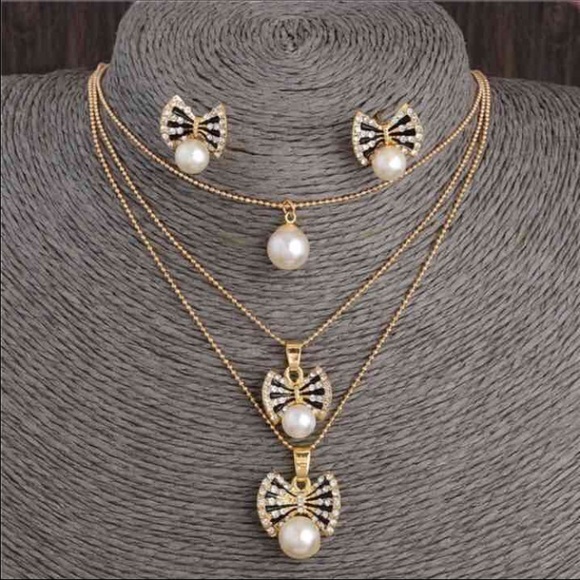 Earrings and Necklace set
