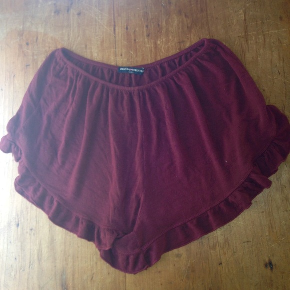 Brandy Melville maroon shorts
