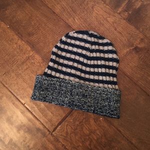 Urban outfitters (ecote) beanie