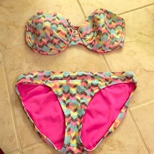 Bathing suit!XL top underwire. M bottoms