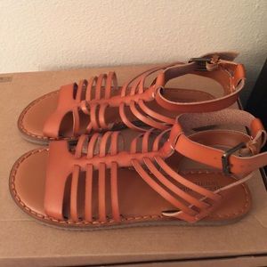 American Eagle Tan Sandals