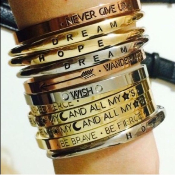 🆕Love Thy Selfie Inspirational Mantra Cuff {gold} - Picture 3 of 4