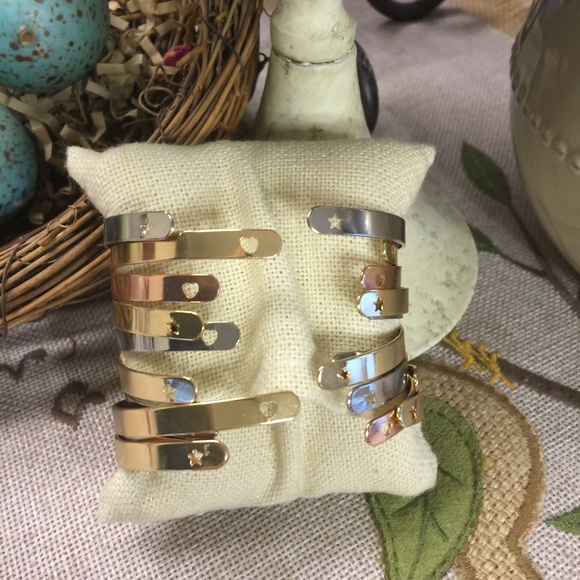 🆕Love Thy Selfie Inspirational Mantra Cuff {gold} - Picture 4 of 4