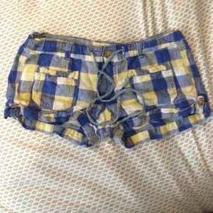 Hollister plaid shorts