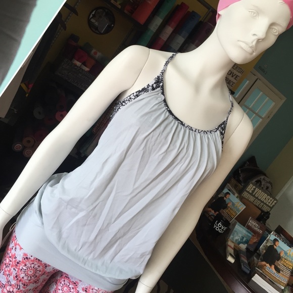 Lululemon no limits tank
