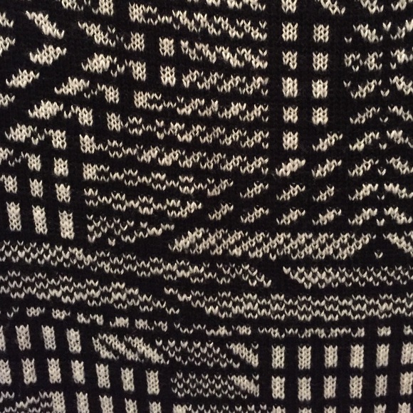 Long black and white sweater S - Picture 4 of 4