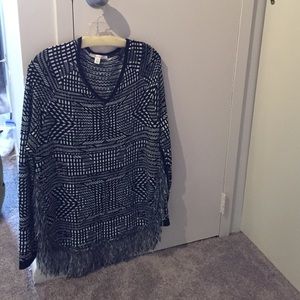 Long black and white sweater S