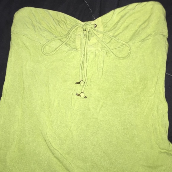 Strapless keyhole tie top