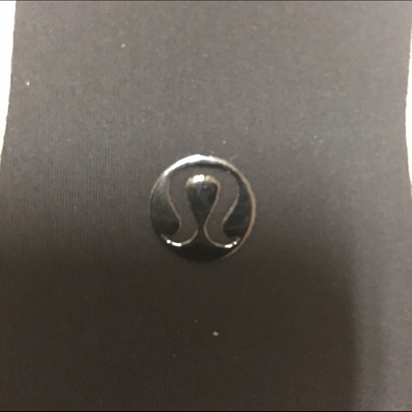 *SOLD on ♏️* Lululemon swim top - Picture 4 of 4