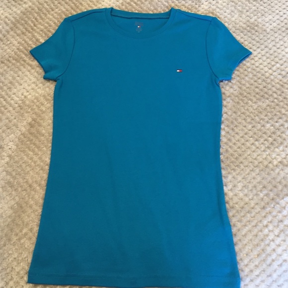 Blue Tommy Hilfiger tee, size small