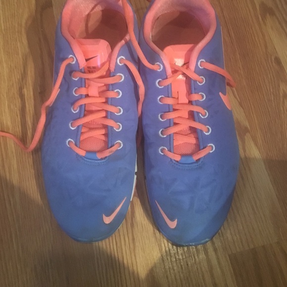 Nike free runs