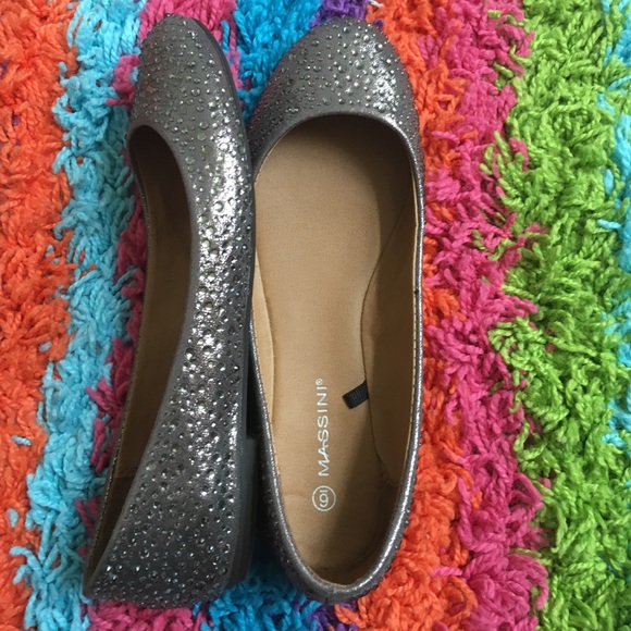 Size 6 flats - Picture 1 of 1