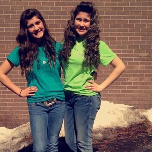 Meet your Posher, Ella