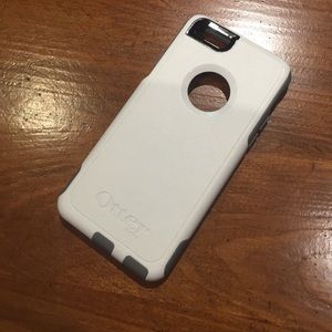 White & grey Commuter Series OtterBox iPhone 6/6s