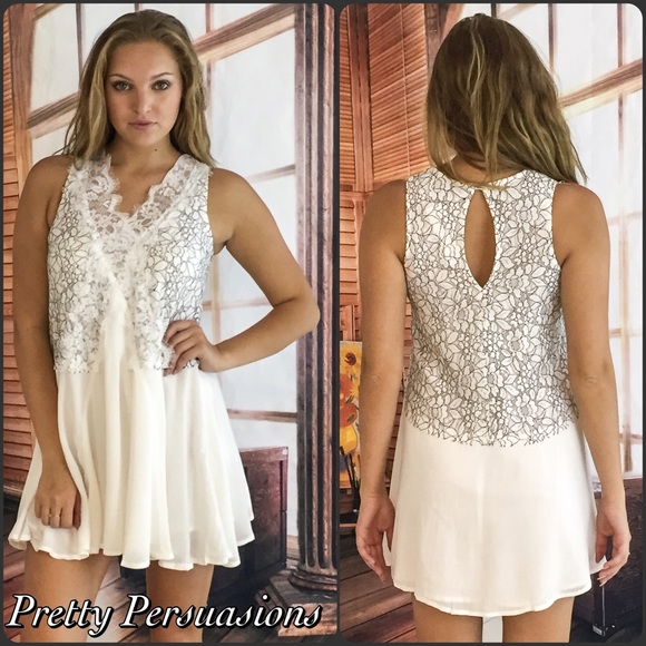 CLEARANCE‼️Secret Origins White Lace Tunic Dress - Picture 3 of 4