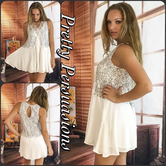 CLEARANCE‼️Secret Origins White Lace Tunic Dress - Picture 4 of 4